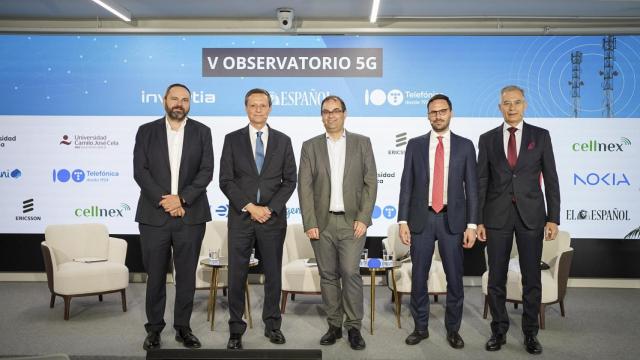 Alessandro Gropelli, director general adjunto y director de Estrategia y Comunicación de Etno  -Raúl Rubio, representante del Centro Europeo de Regulación Digital y socio del despacho Pérez Llorca - Juan Montero, director de Políticas Públicas, Competencia y Regulación de Telefónica - José Carlos Laguna de Paz, catedrático de Derecho Administrativo y of counsel de Eversheds Sutherland