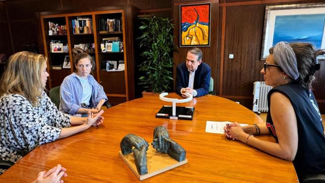 Reunión entre Abel Caballero y la dirección de la película Romería.