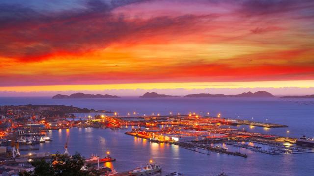 Atardecer en la ciudad de Vigo.