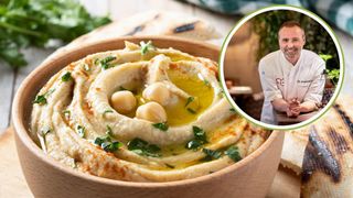 El sencillo truco para hacer un hummus de 10 según el chef con estrella Michelin Rodrigo de la Calle