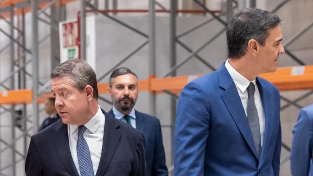 Emiliano García-Page y Pedro Sánchez, este martes en un acto de Airbus en Albacete.