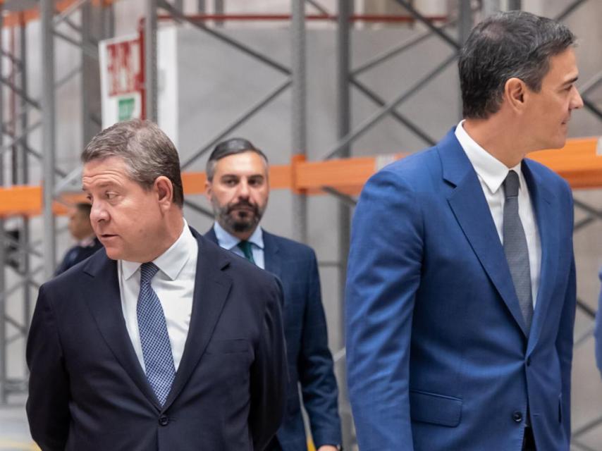 Emiliano García-Page y Pedro Sánchez, este martes en un acto de Airbus en Albacete.