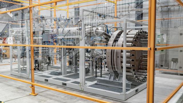 Banco de ensayos de electrólisis OCEAN H2 en las instalaciones que Ariema comparte con la Universidad de Huelva