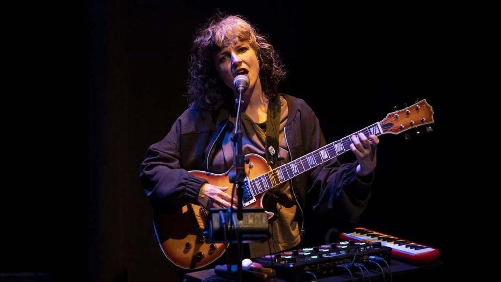 Tirititando de Luisa interpreta poemas rusos musicados por ella misma en 'Gólosa'. Foto: Daniel Pérez