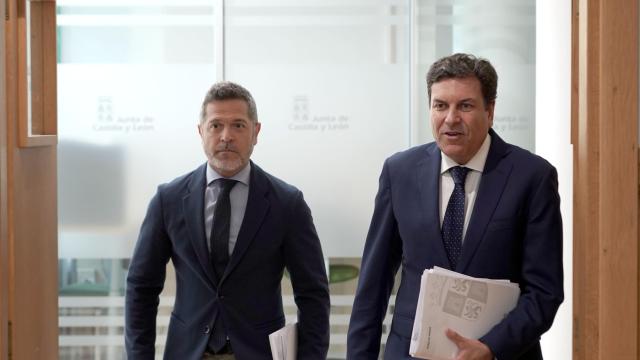 El portavoz de la Junta, Carlos Fernández Carriedo, a su llegada a la rueda de prensa posterior al Consejo de Gobierno de este jueves