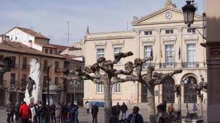 Visitantes en la Plaza Mayor de Palencia