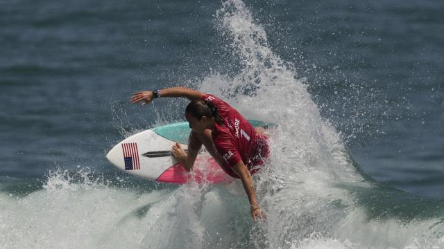 Campeona de surf en los Juegos de Tokio 2020