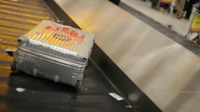 Maletas en el aeropuerto