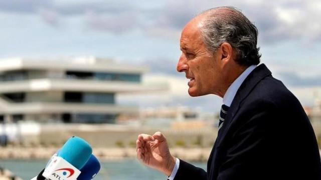 Francisco Camps, junto al edificio Veles e Vents. Efe