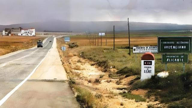 Límite de las provincias de Albacete y Alicante antes de la construcción de la autovía A-31.