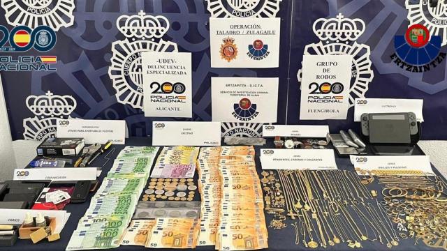 Parte del material intervenido.