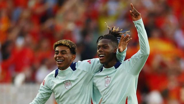 Lamine Yamal y Nico Williams celebran durante la Eurocopa