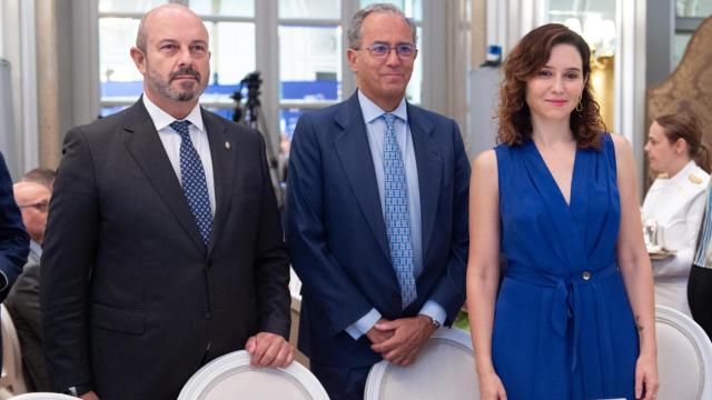 El presidente del Senado, Pedro Rollán; el presidente de la Asamblea de Madrid, Enrique Ossorio y la presidenta de la Comunidad de Madrid, Isabel Díaz Ayuso