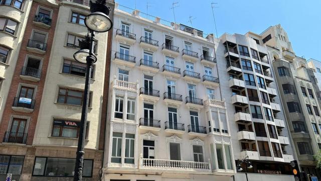 Bloque de viviendas en la Calle Colón. EE