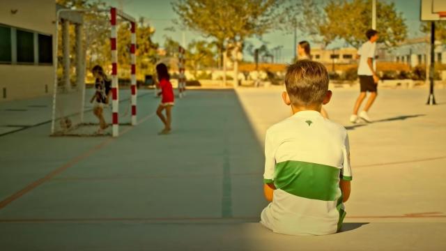 Así empieza el vídeo de la campaña del Elche pensada para los seguidores más jóvenes.