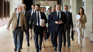 El vicepresidente de la Junta, Juan García-Gallardo, a su llegada a su comparecencia en las Cortes, este martes