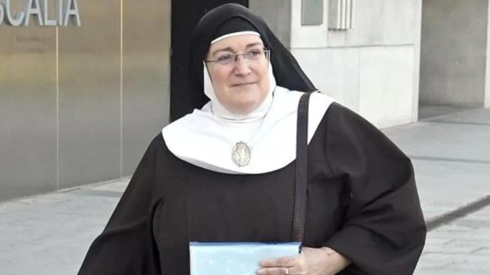 Detenida la exabadesa de Belorado tras registro del convento por venta irregular de obras de arte Detenida la exabadesa de Belorado tras registro del convento por venta irregular de obras de arte