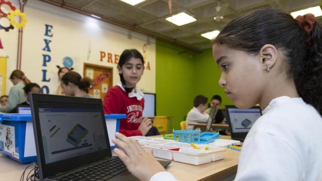 El programa educativo que despierta el interés de las niñas en áreas STEM