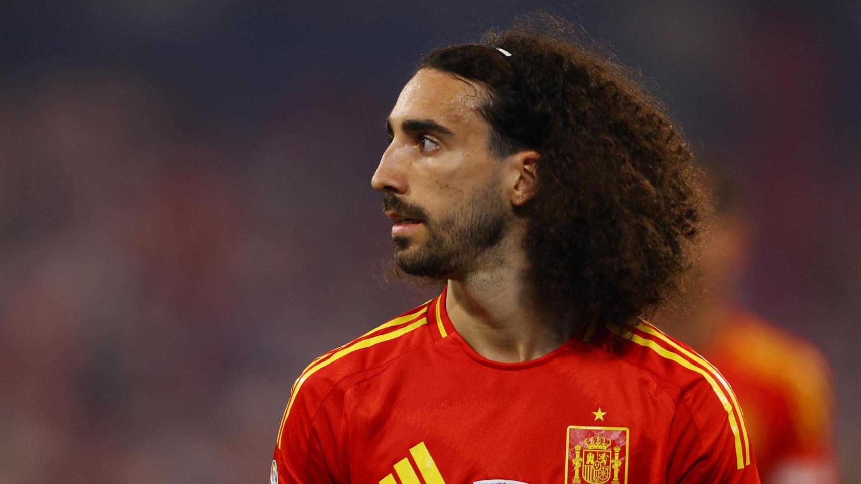 Cucurella, durante el partido frente a Francia.