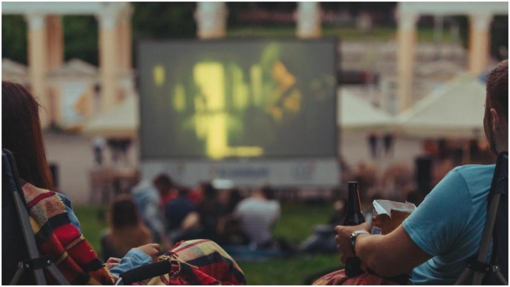 Imagen de archivo de un cine de verano