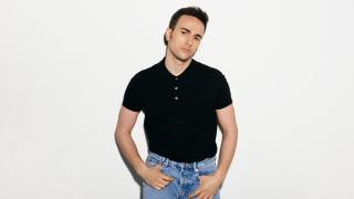 El actor vigués Alejandro Jato.