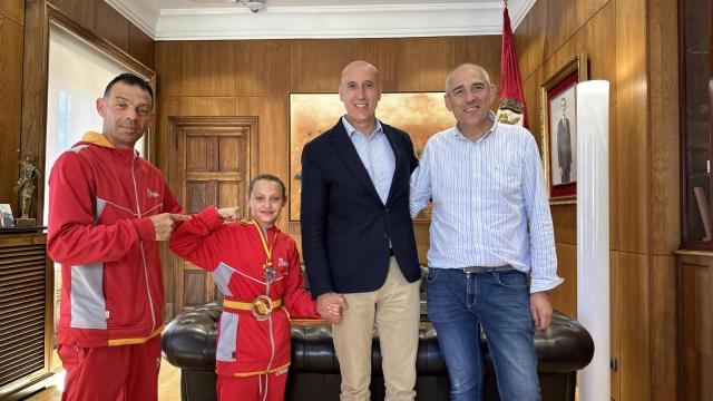 Recepción a Leire Barrul en el Ayuntamiento de León