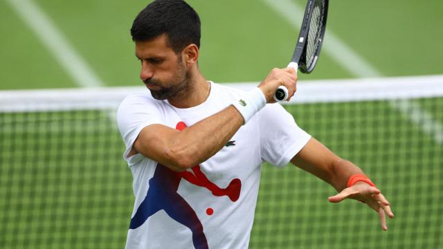 Novak Djokovic, entrenando en Wimbledon