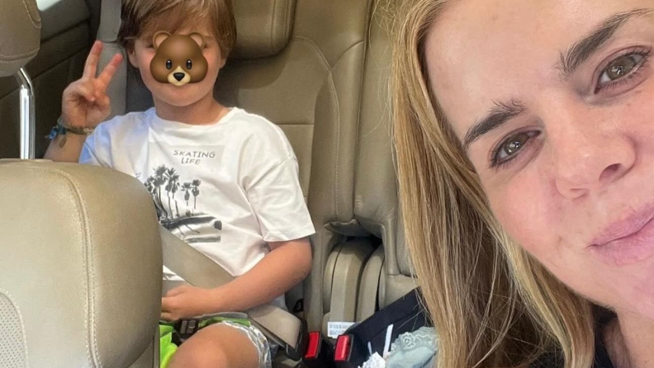 Imágenes del día: la cara de felicidad de Amelia Bono