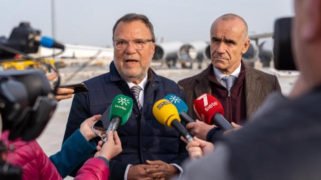 Monteseirin junto a Antonio Muñoz.