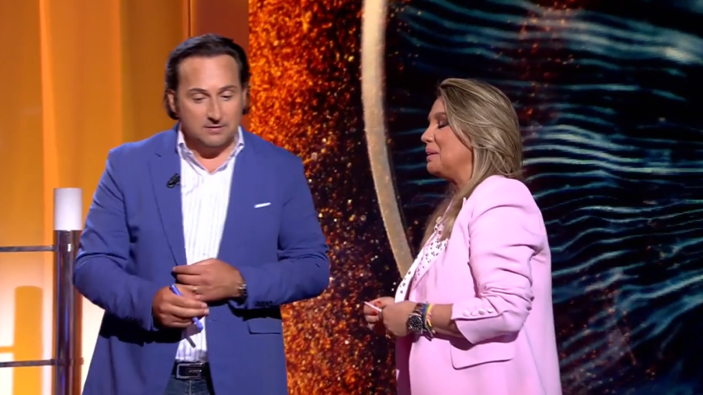 Iker Jiménez y Carmen Porter, presentadores de 'Horizonte'