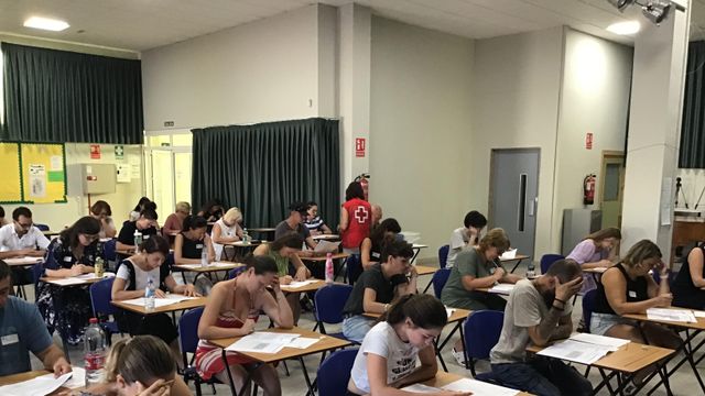 Examen DELE en el ELIS Villamartín.