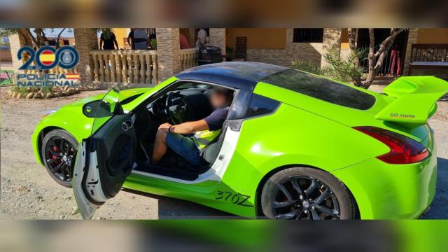 Uno de los coches robados intervenidos por la Policía.