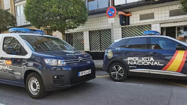 Vehículos de la Policía Nacional.