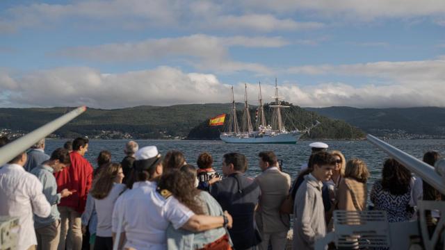 Llegada a Marín del buque escuela Juan Sebastián de Elcano.
