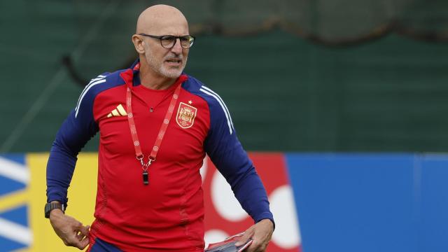Luis de la Fuente durante un entrenamiento con la selección española.