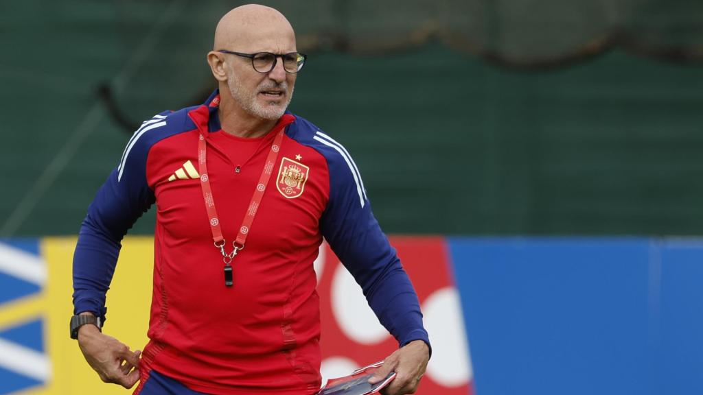 Luis de la Fuente durante un entrenamiento con la selección española.
