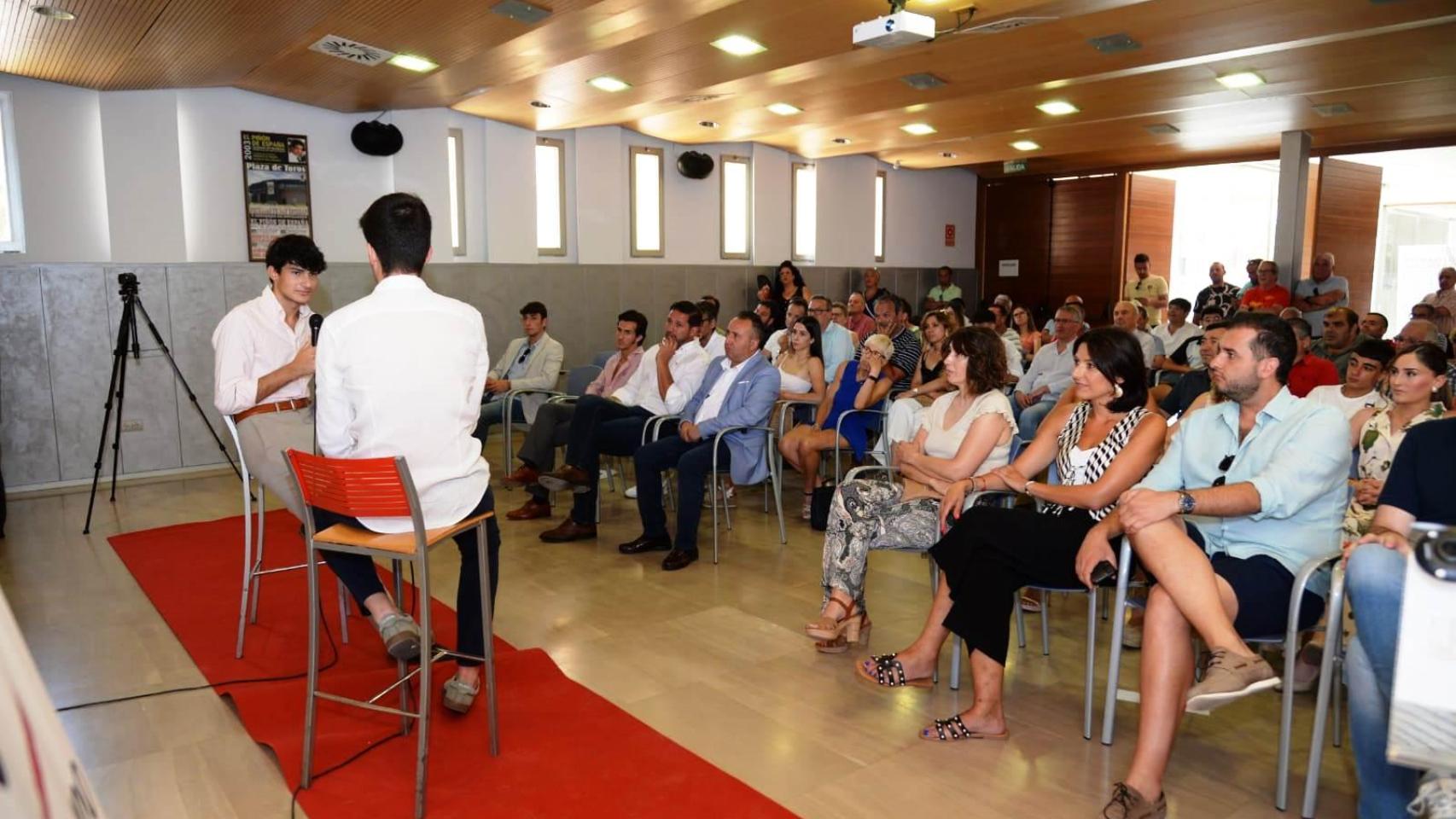 Presentación de carteles taurinos de Pedrajas de San Esteban