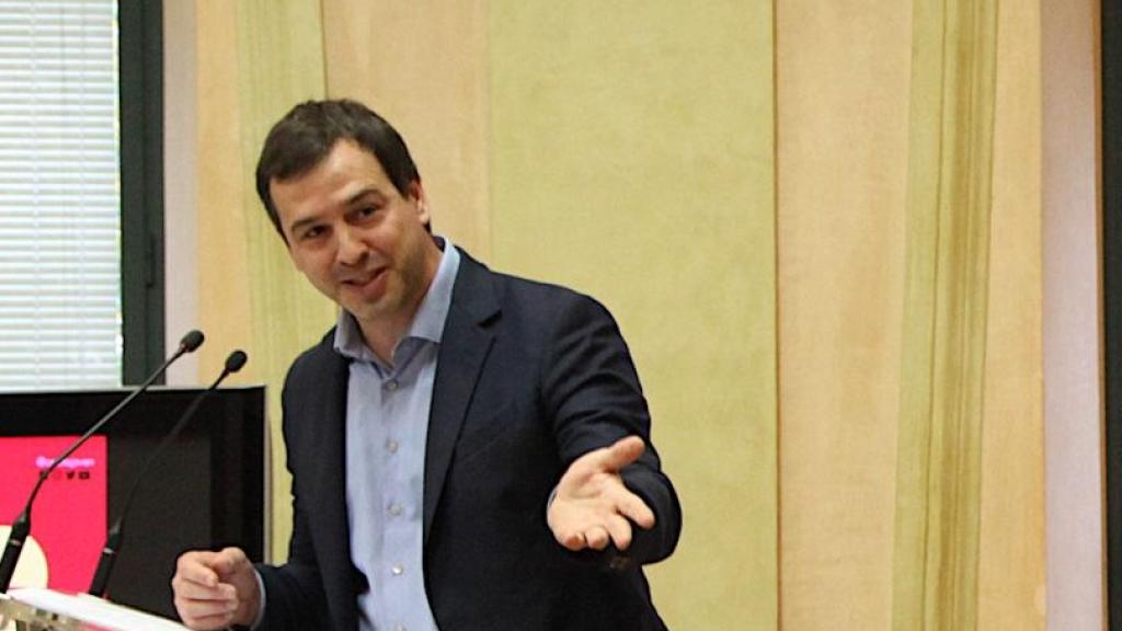 David Azagra, hermano de Pedro Sánchez, en un acto en la Diputación de Badajoz.