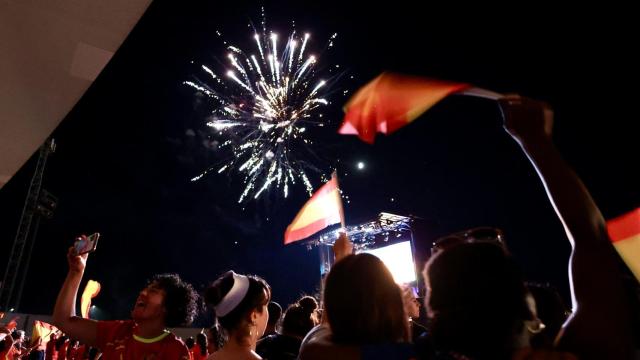 Fuegos artificiales en la localidad de Haro, de donde es natural Luis de la Fuente.