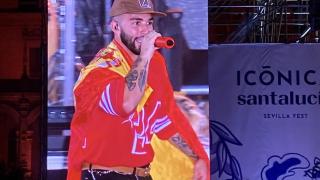 La Plaza de España celebra la victoria de la Selección con Manuel Turizo