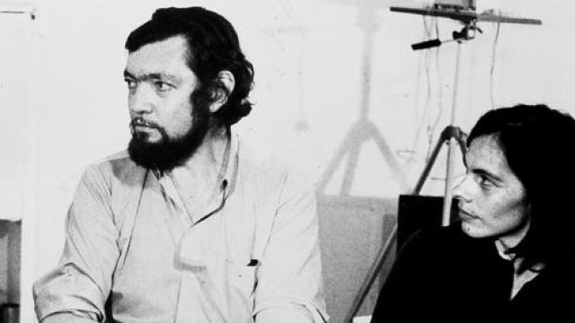 Julio Cortázar junto a Cristina Peri Rossi. Foto: Glauco Capozzoli
