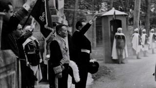 Presentación de credenciales del embajador de Japón, Yakichiro Suma, a Franco el 23 de noviembre de 1938 en Burgos.