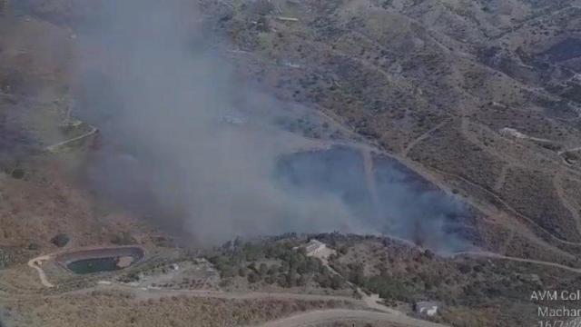 Fuego activo en un paraje de Macharaviaya