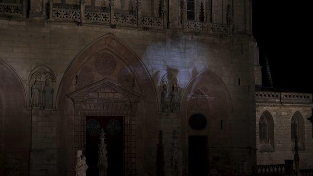 Proyección del reportaje en la Catedral de Burgos