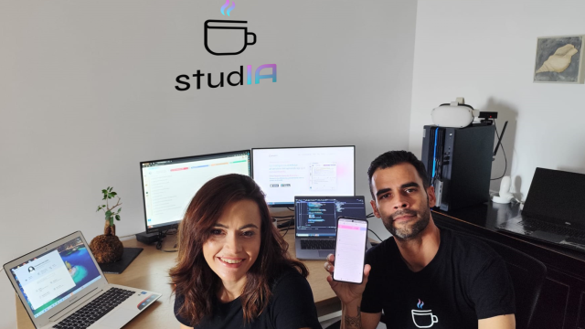 Nuria Ruiz y Agustín Plaza, fundadores de StudIA.