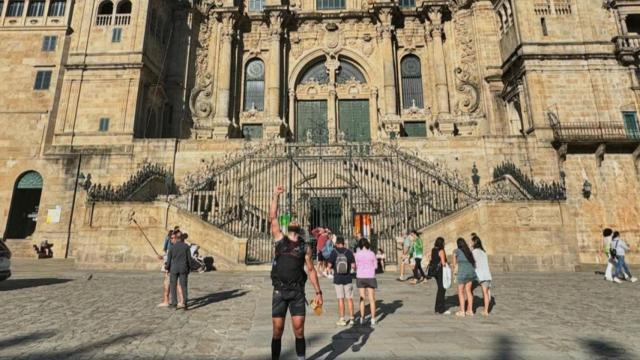 Jiri Prochazka en la Praza do Obradoiro, en Santiago.