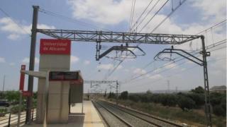 Estación de tren de la Universidad de Alicante (UA).