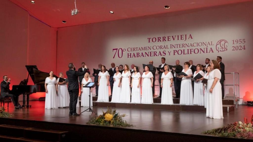 La actuación del orfeón de Torrevieja en la anterior edición.