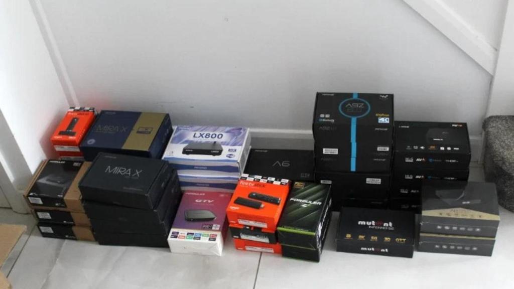 Dispositivos para ver IPTV pirata requisados por la policía