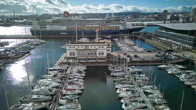 Imagen aérea de la dársena de la Marina.